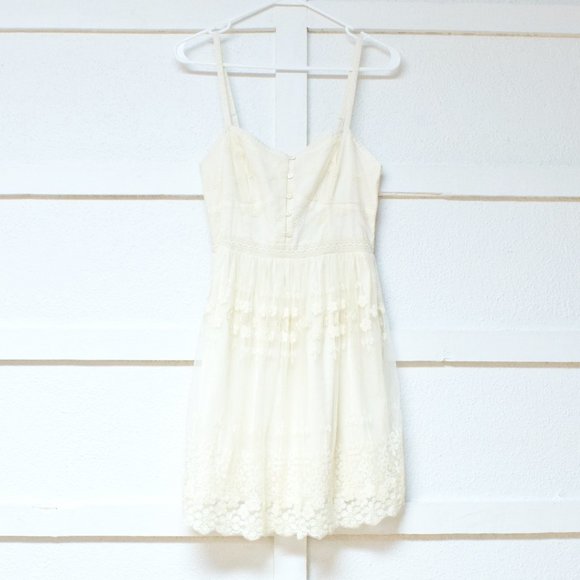 American Eagle Outfitters Dresses & Skirts - NWT AMERICAN EAGLE Ivory Embroidered Floral Crochet Tulle Sundress | Size S